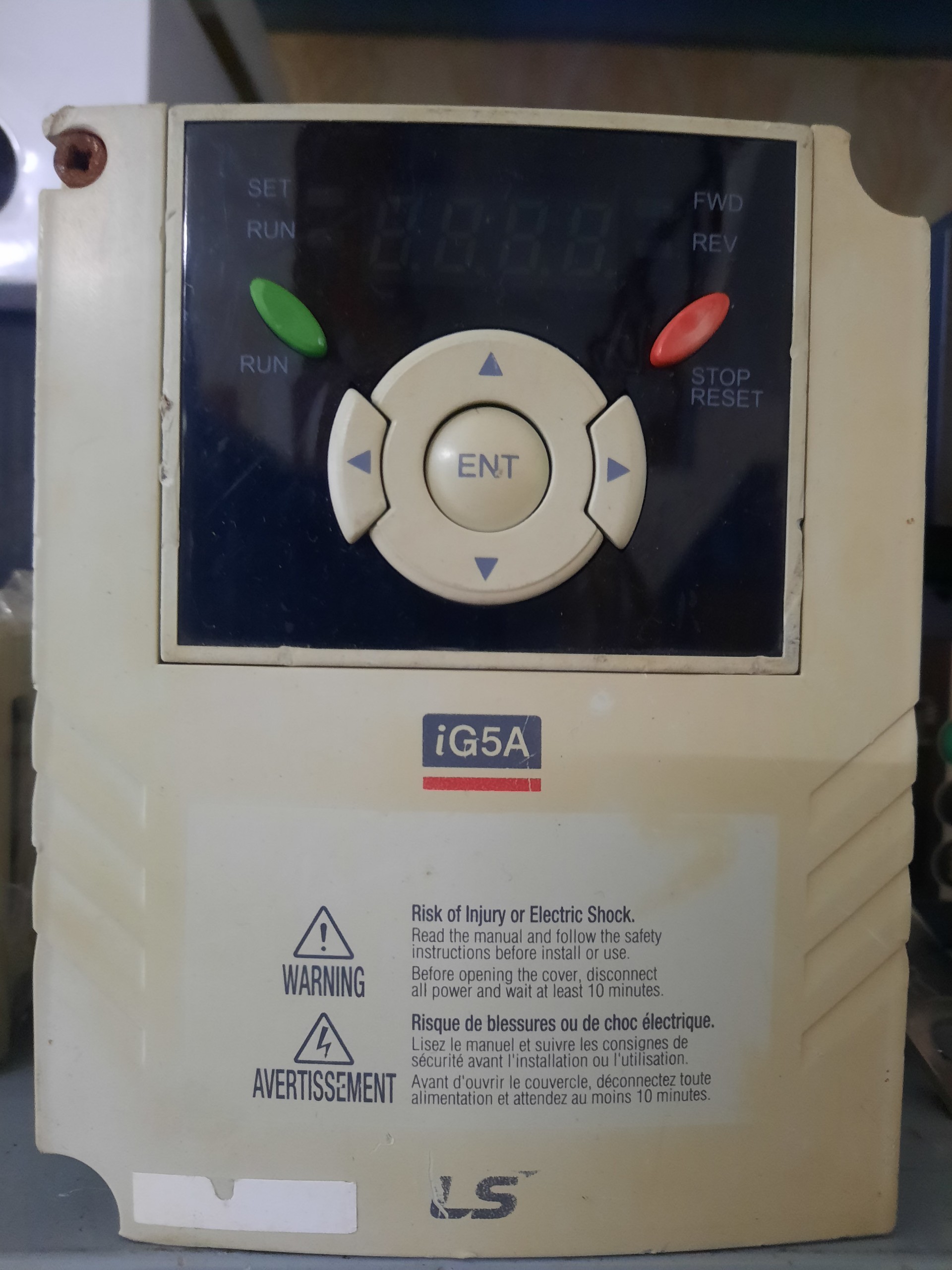 Biến tần Nhật 2,2kw 220v Tháo Máy
