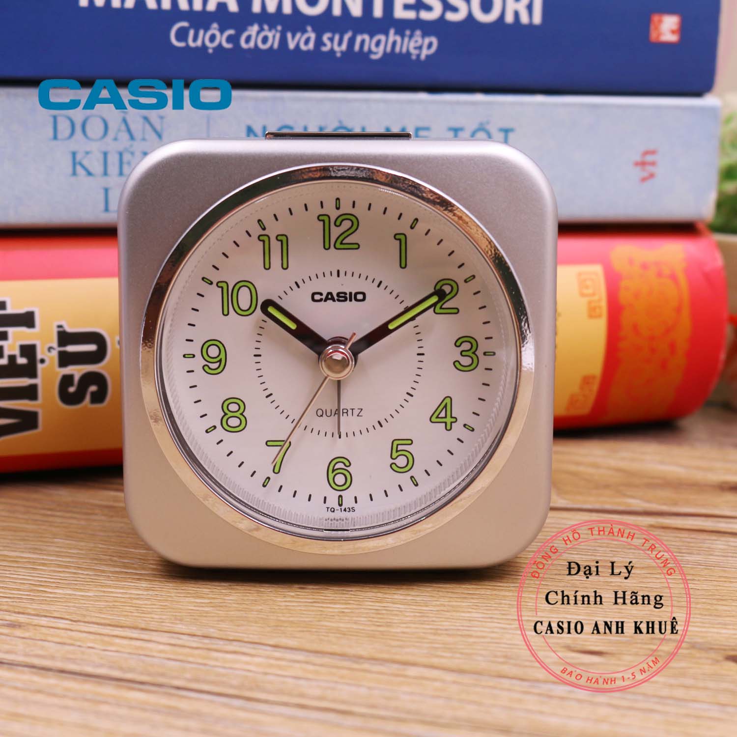 Đồng hồ để bàn du lịch mini có báo thức, TQ-143S-8DF ( Kích thước 7.7×7.6×3.8 cm )