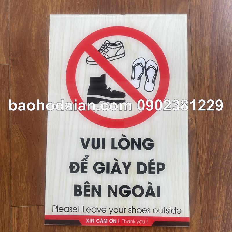 Bảng mica lưu ý khi đi vệ sinh (nhiều mẫu)
