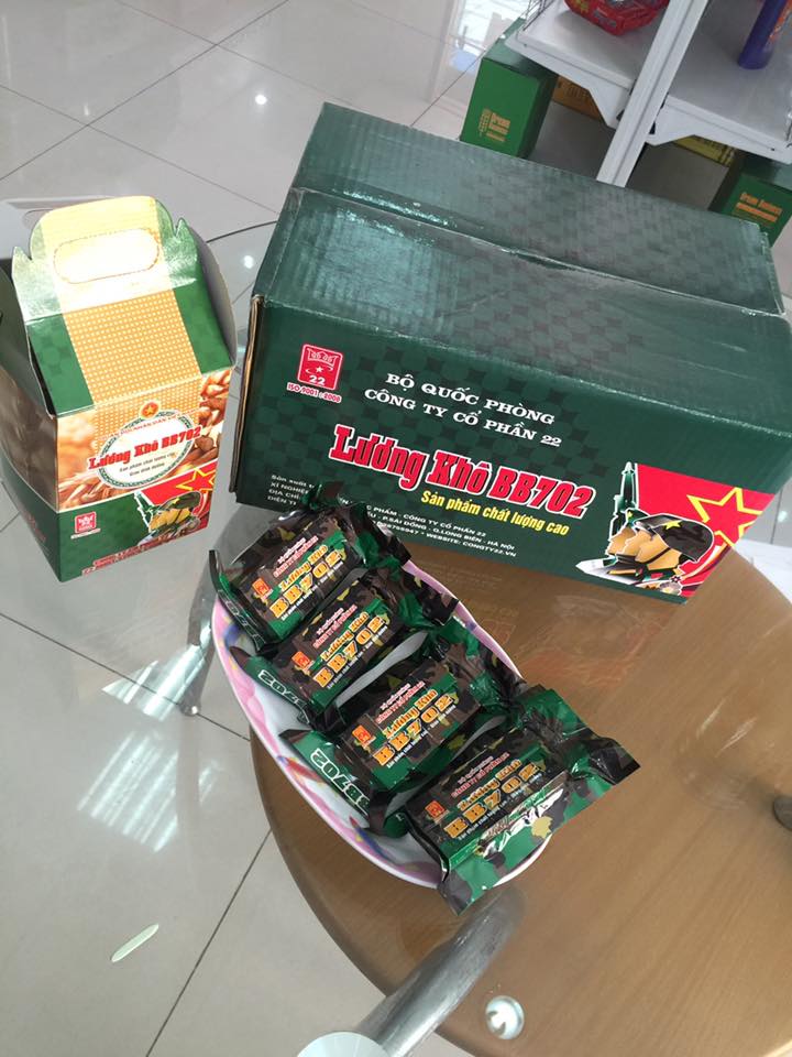 2 hộp lương khô b702 1,4kg
