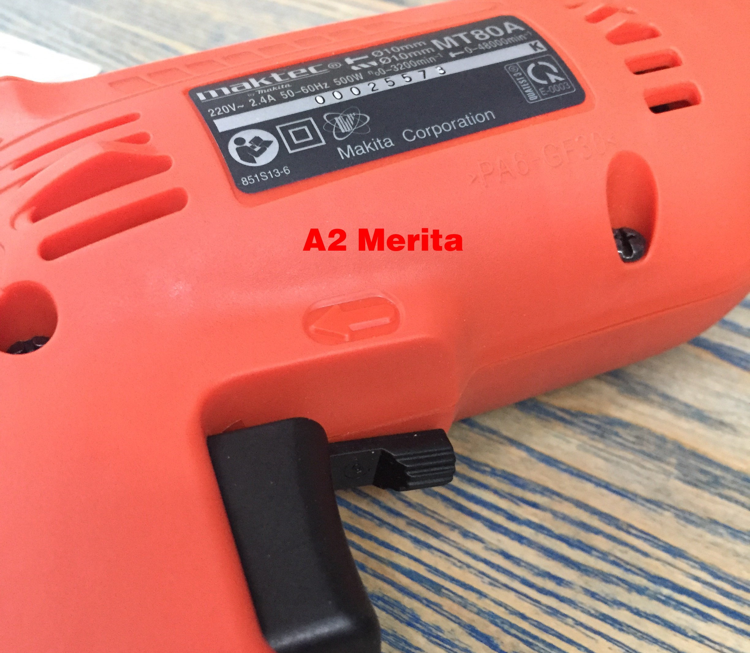 Máy khoan động lực 500W - 100mm Maktec MT80A