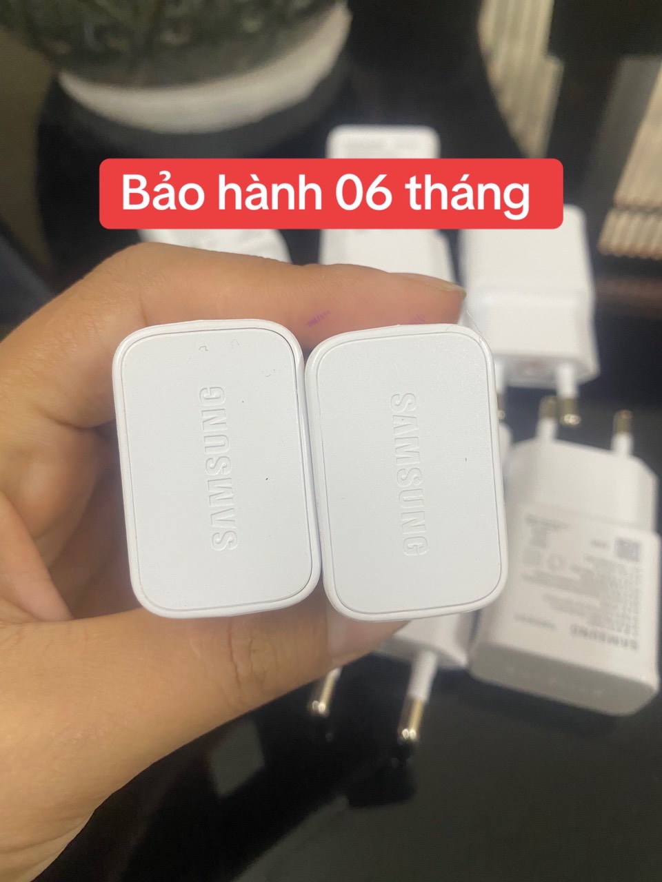 Cóc sạc, củ sạc nhanh samsung S10 bóc máy Bh 12 tháng