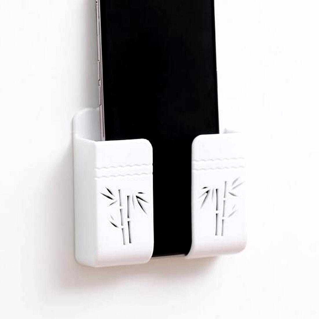 Kệ Dán Tường Sạc Điện Thoại Để Remote