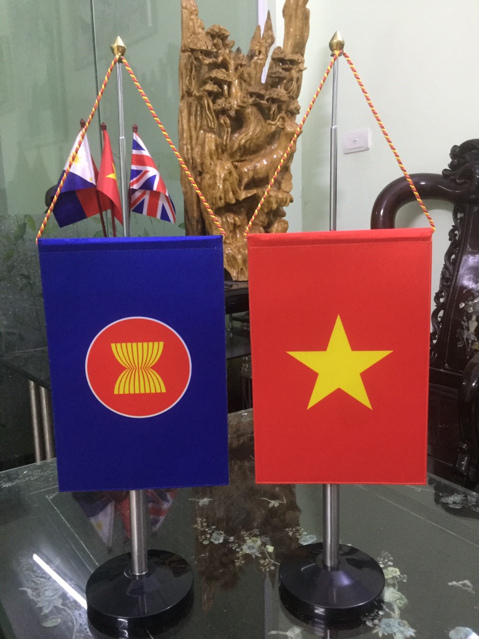 Cờ Để Bàn Làm Việc