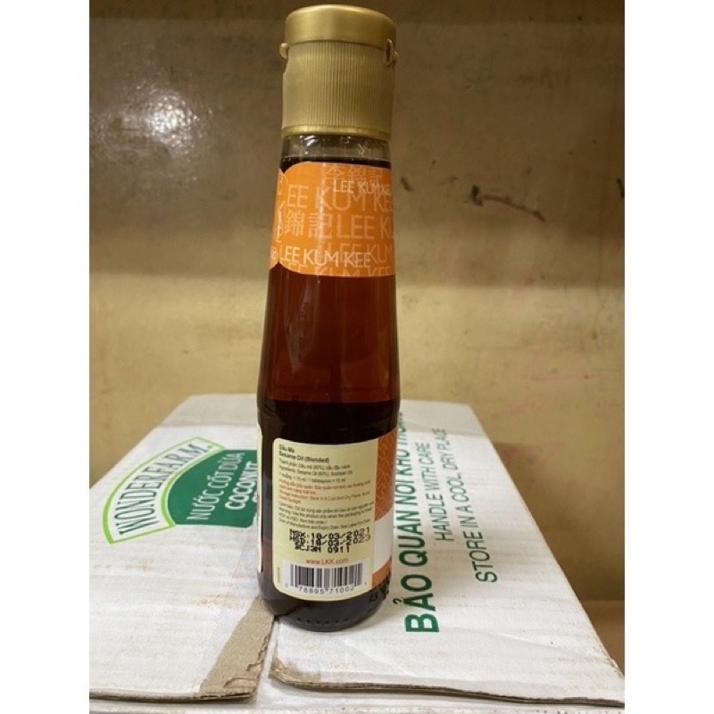 Dầu mè Lee Kum Kee chai 207ml 