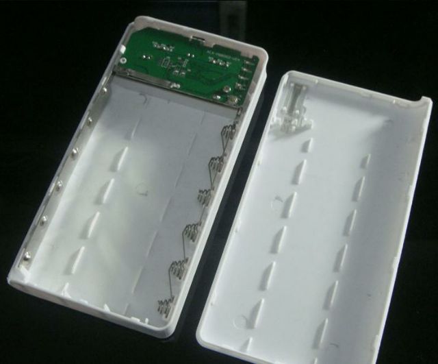 Box sạc dự phòng 6 cell không pin