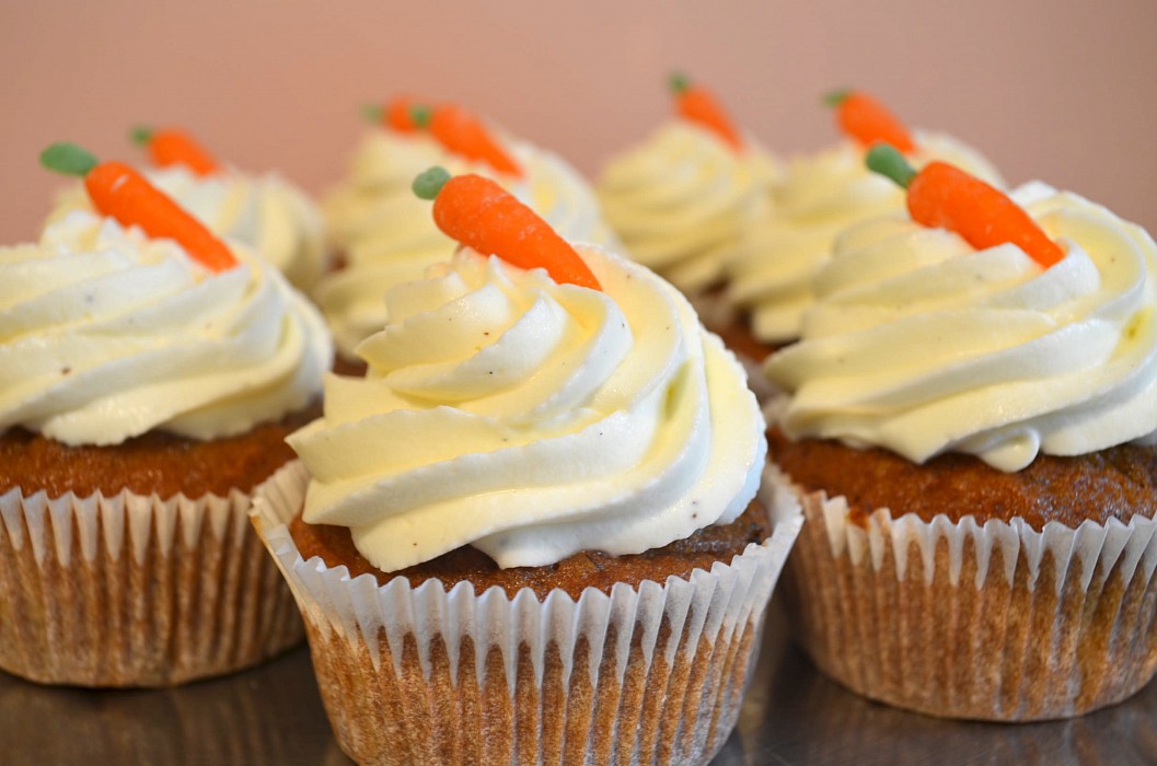 Cupcake giấy trắng mềm set 75 cái