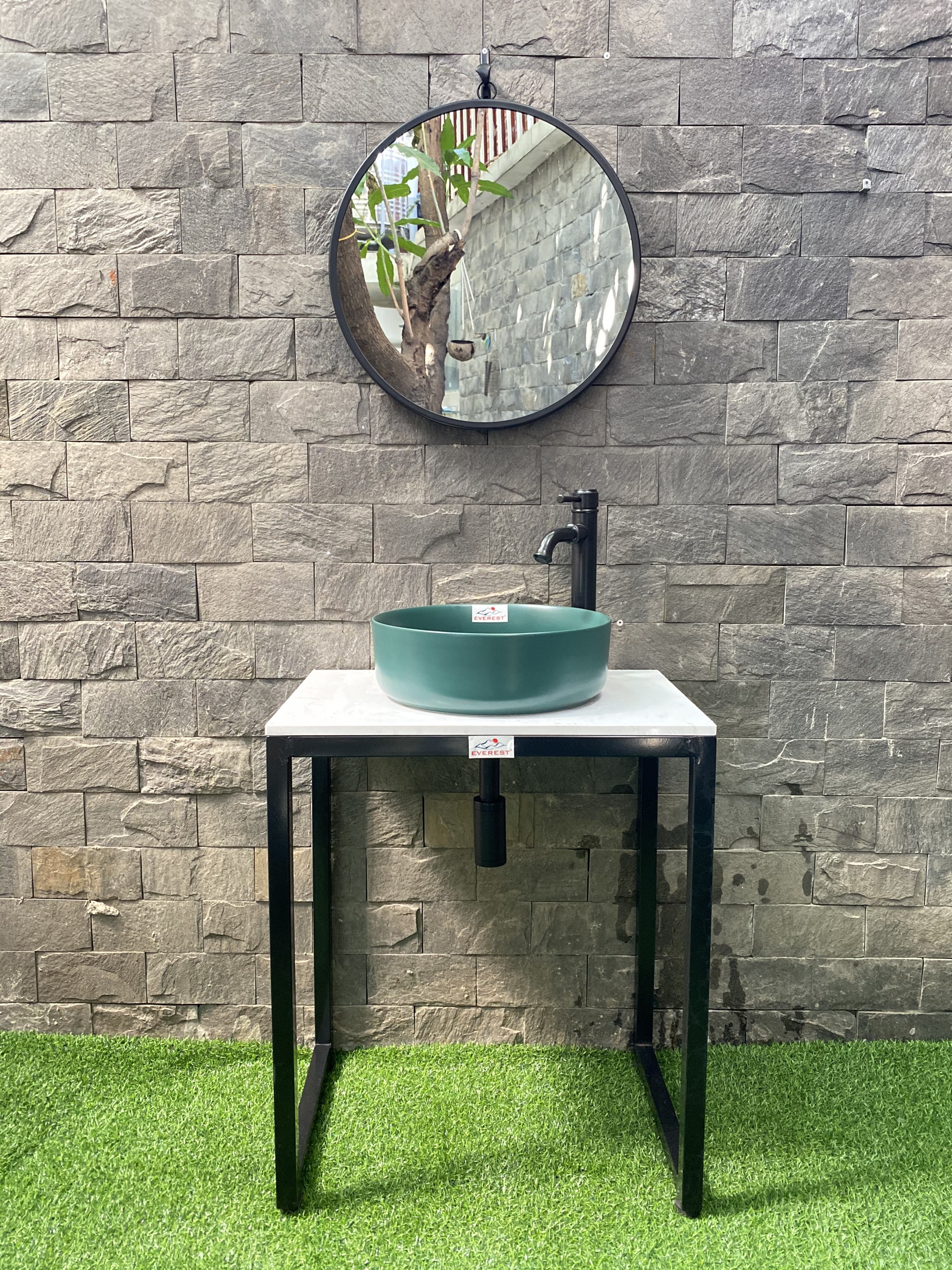 Kệ để lavabo - Kệ sắt mỹ thuật