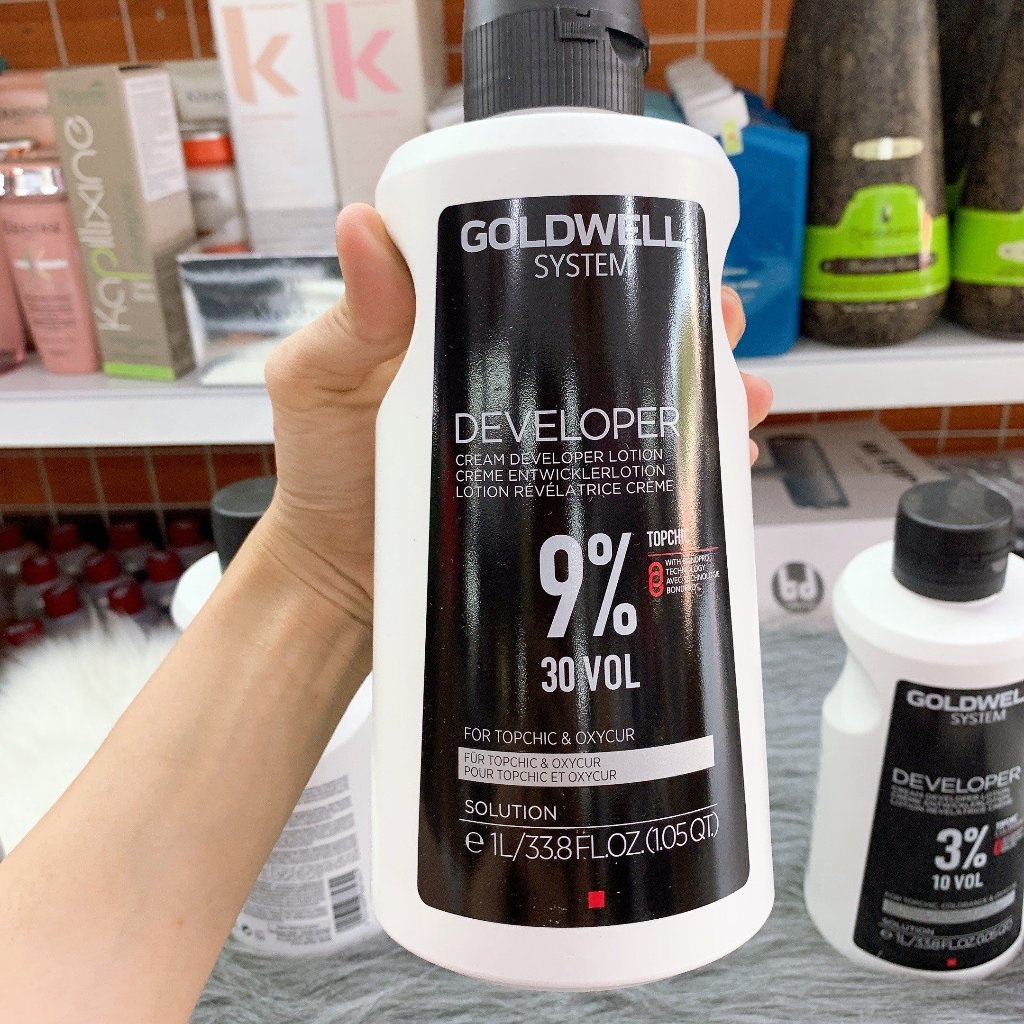 oxy 9 LUXSONS phủ bạc tóc nhuộm thời trang hương dâu. Không rát .khử mùi nhuộm 1000ml.
