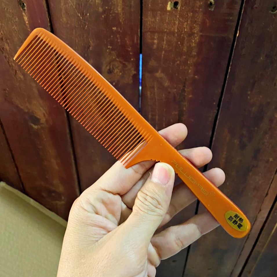 Lược sừng bản to đã mài chuốt răng