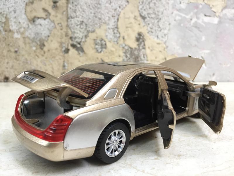 Mô hình xe ô tô MayBach S62 - 1:32
