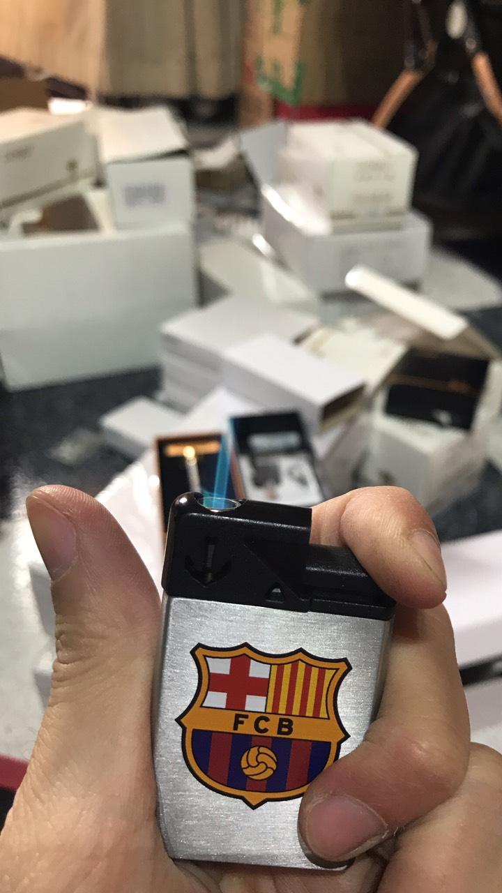 Bật Lửa YJ023 Lửa Khò Thẳng Logo Club Bóng Đá [Barca,Bayern...]