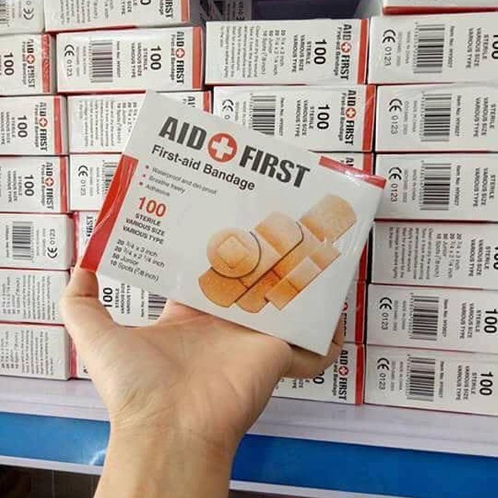 Hàng Loại 1 - [Hộp 100 Miếng] - Urgo Dán Vết Thương Aid First 4 Kích Thước Siêu Tiện Dụng