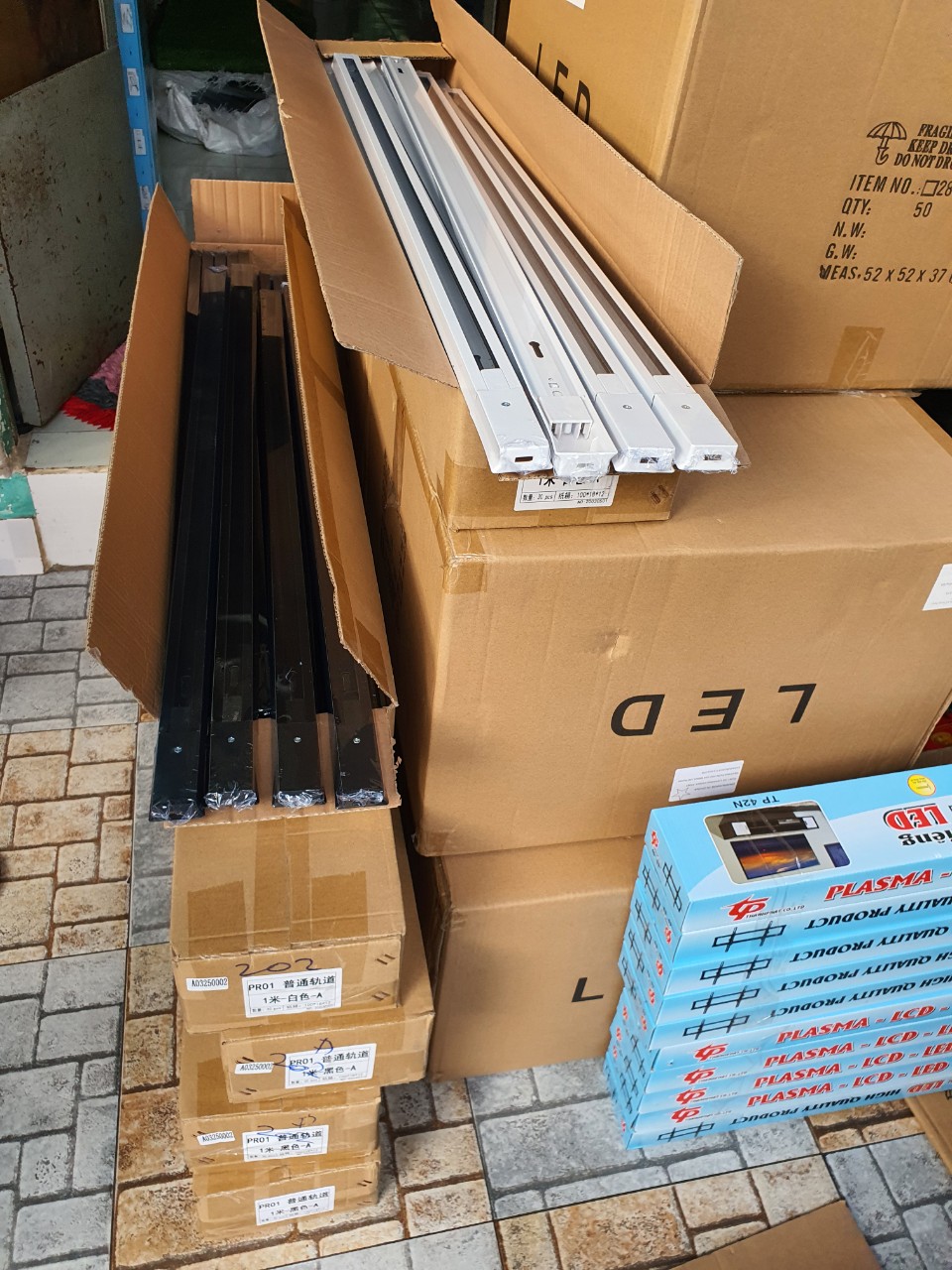 Thanh Ray Lắp Cho Đèn Rọi 1m và 1m5 (Trắng - Đen)
