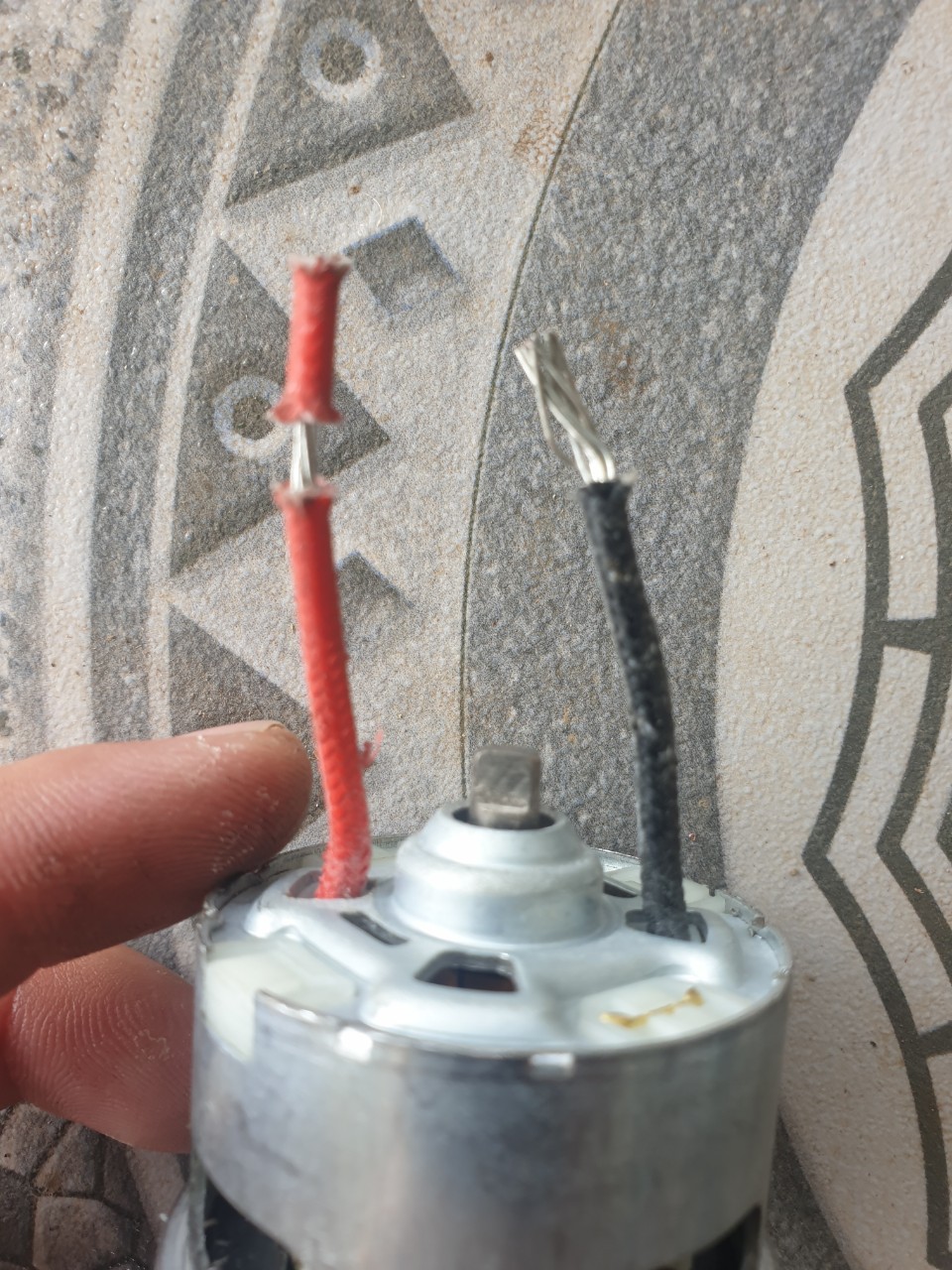 motor máy cắt cỏ 18v