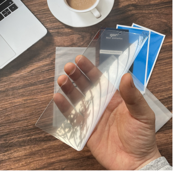 Bộ 2 miếng dán dẻo 3D hãng GOR Google Pixel 6 Pro ( hộp 2 miếng)