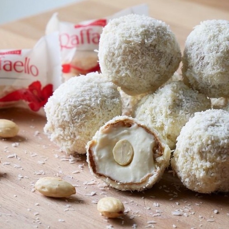 Kẹo socola bọc dừa Raffaello 150g ( date 6/2022) - 230g date 06/2022