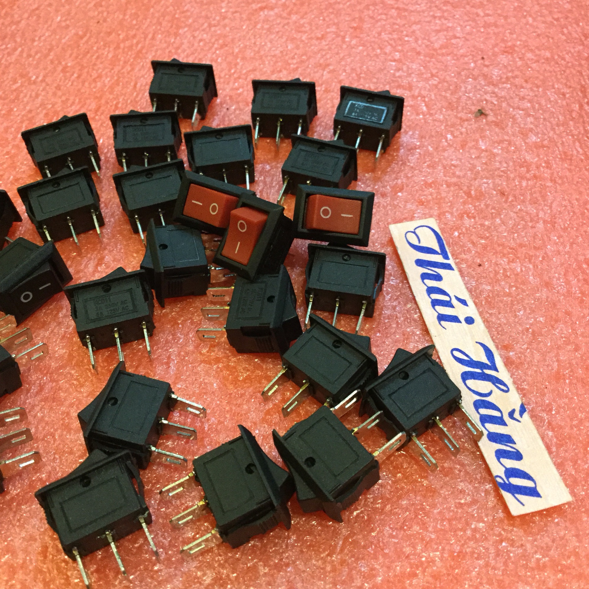 Công tắc mini KCD11-3 chân (20 chiếc)