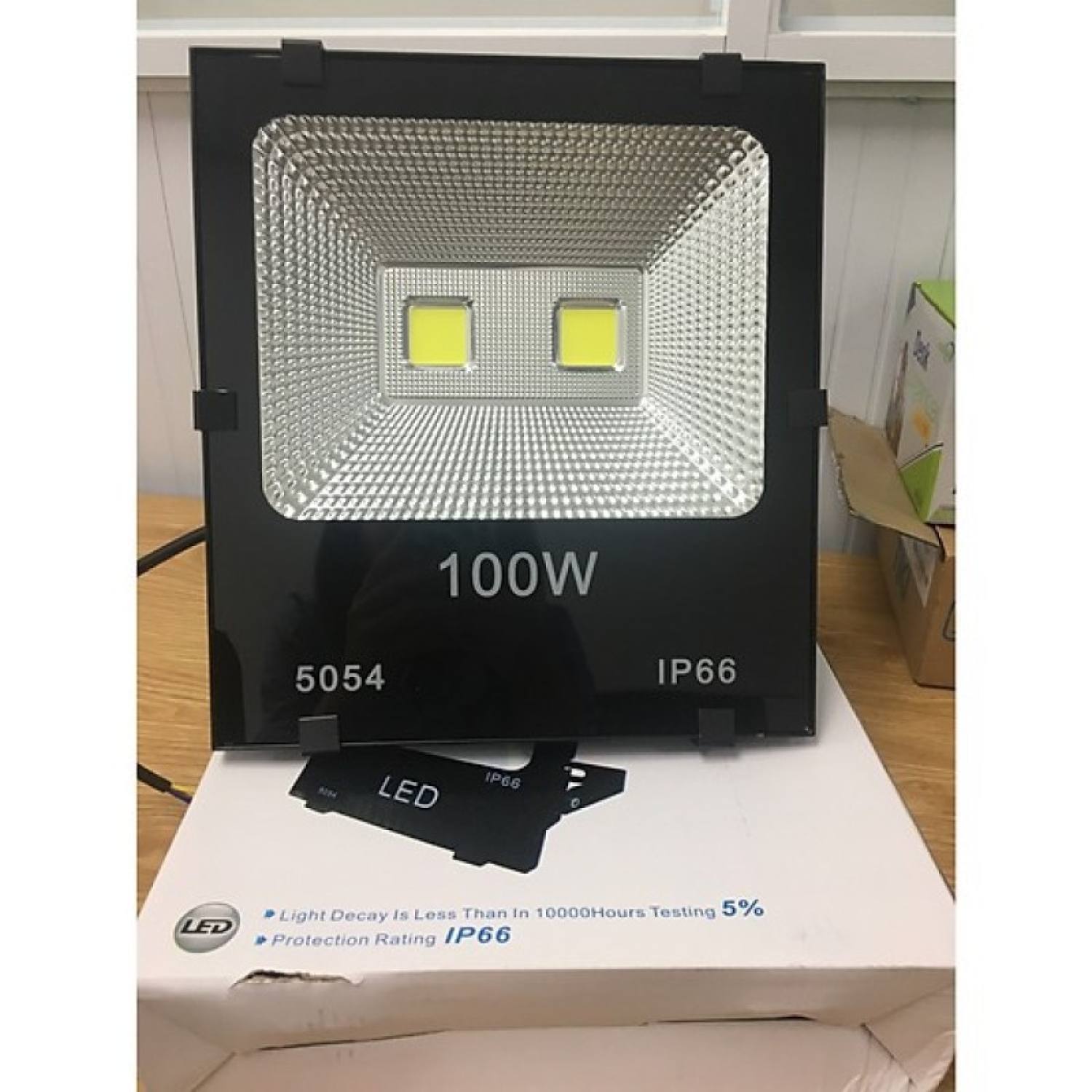 SALE- ĐÈN PHA 100W IP66 MẶT KÍNH #