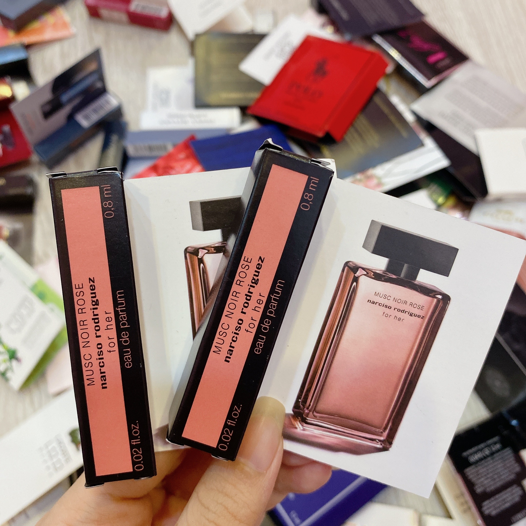 Vial Mẫu Thử Nước Hoa Các Loại Cho Nữ