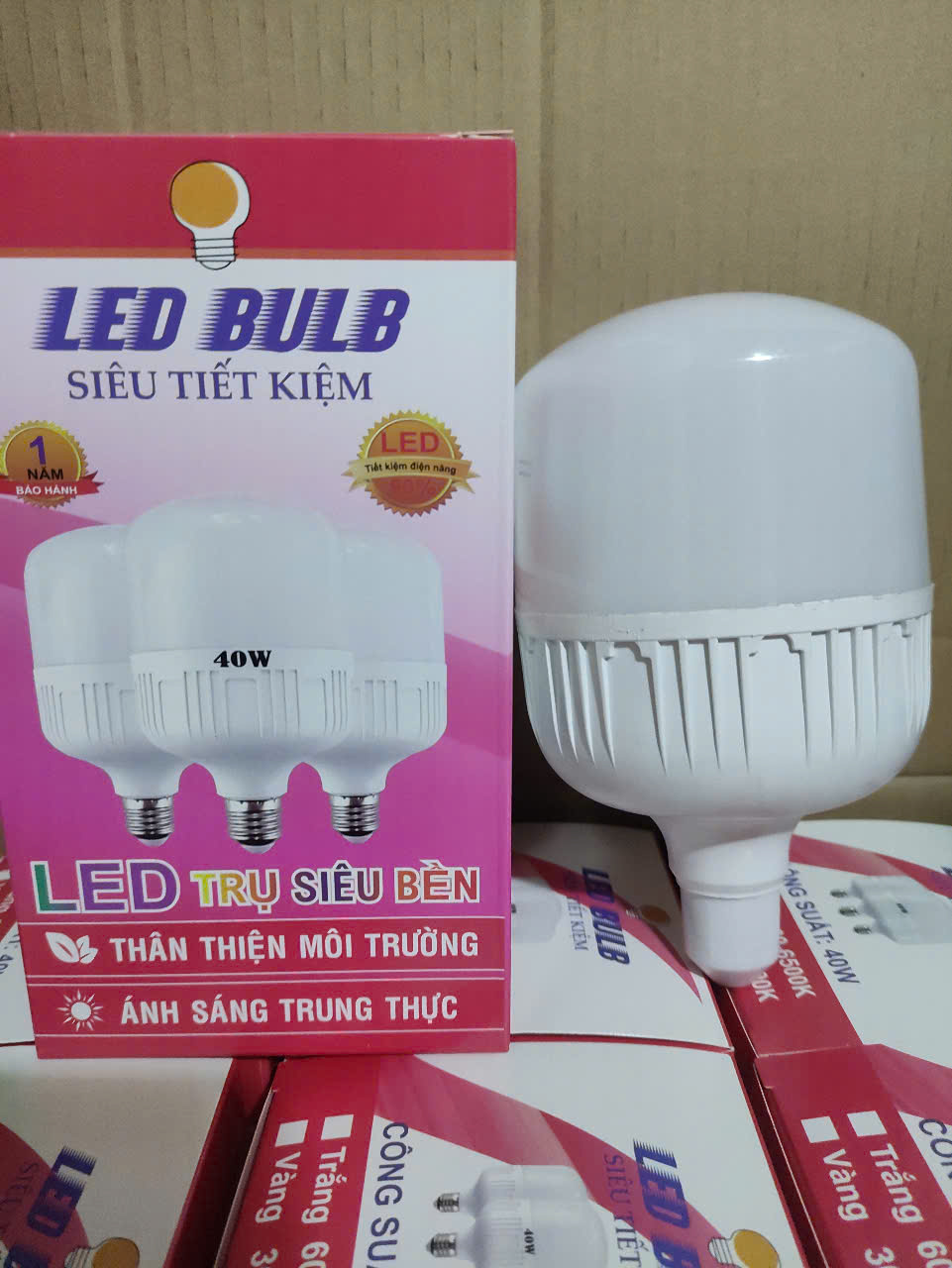 Bóng đèn led 40w ánh sáng vàng 220V/50Hz