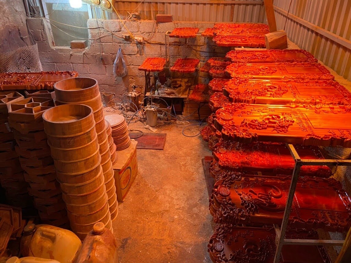 Đốc lịch gỗ treo tường chữ Phúc Dát Vàng