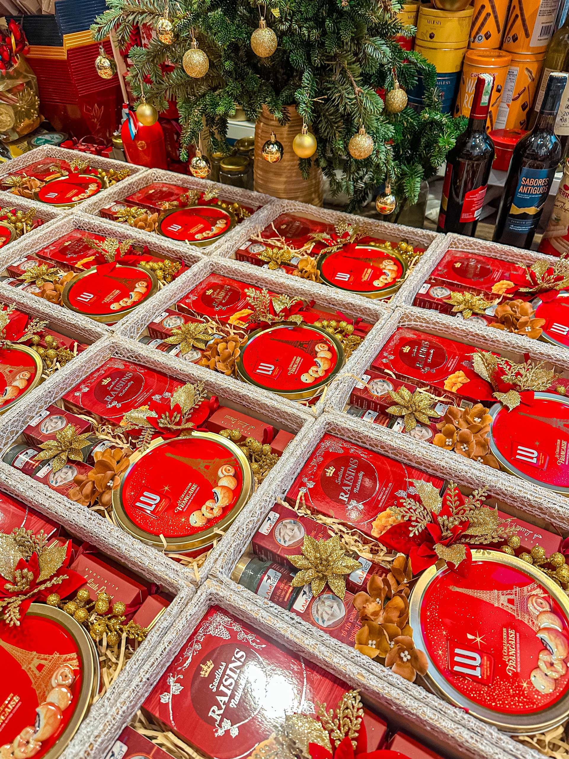 KHAY  QUÀ TẾT 2024