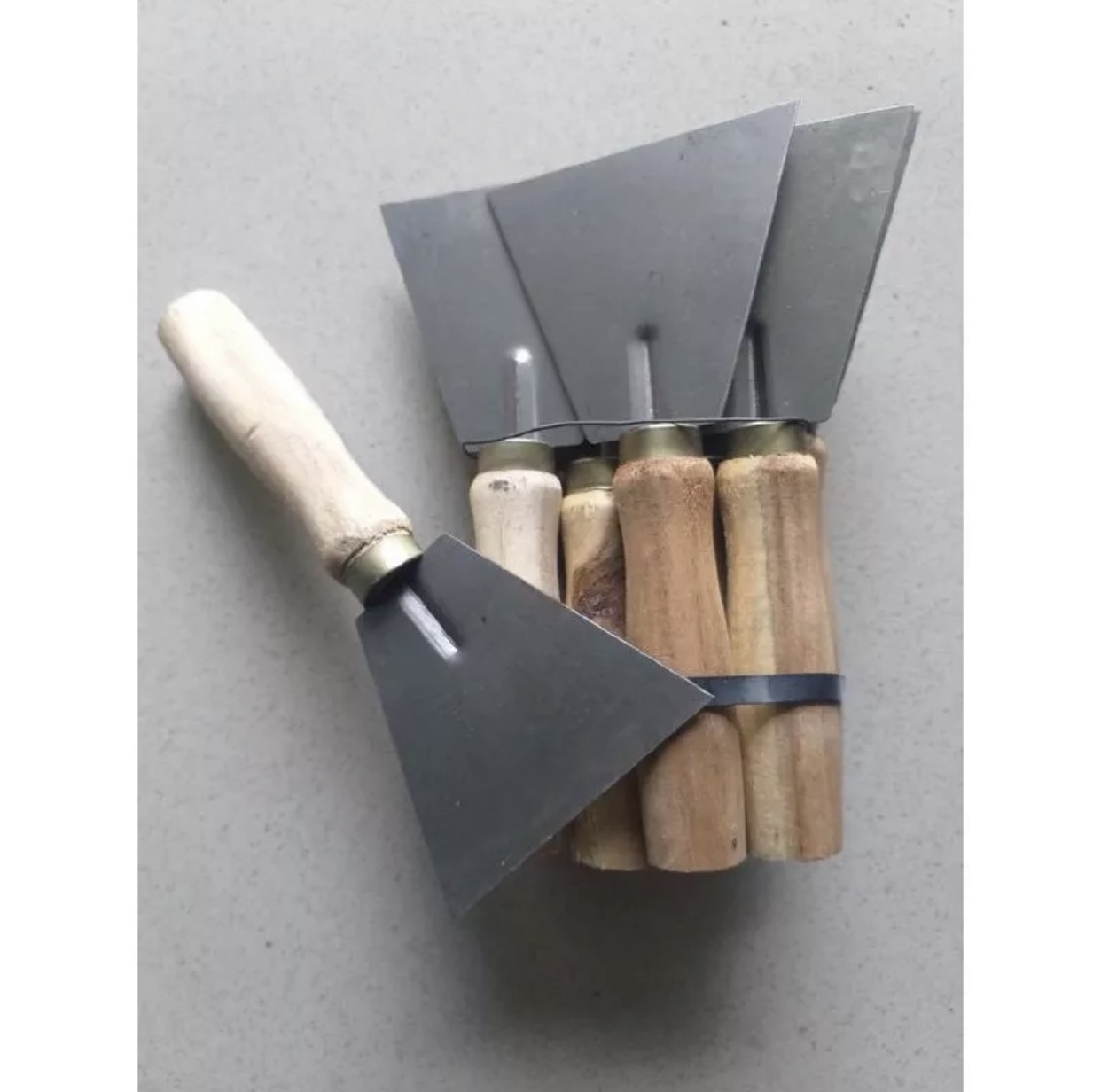 Sủi tường cán gỗ đủ size