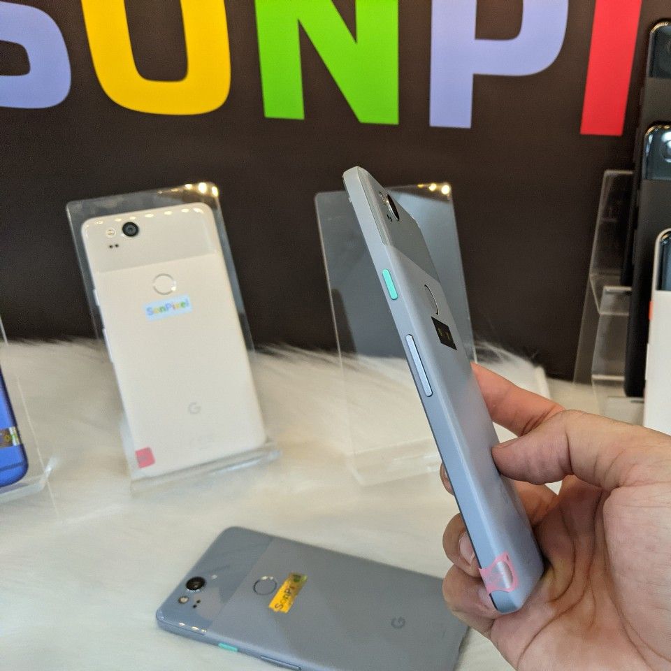 Google Pixel 2, Snapdragon 835 chip, 4/64GB RAM. Sonpixel plug kit