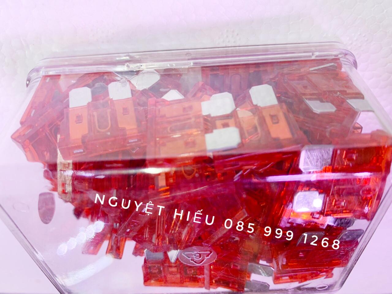100 chiếc cầu chì 10A chân to dùng cho oto