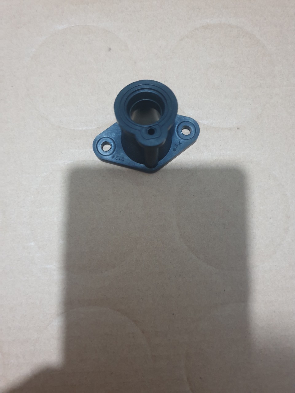 ( 2 CÁI) CO XANG ( CỔ XANG) MÁY CƯA XÍCH ( CƯA CỤT ) 2500