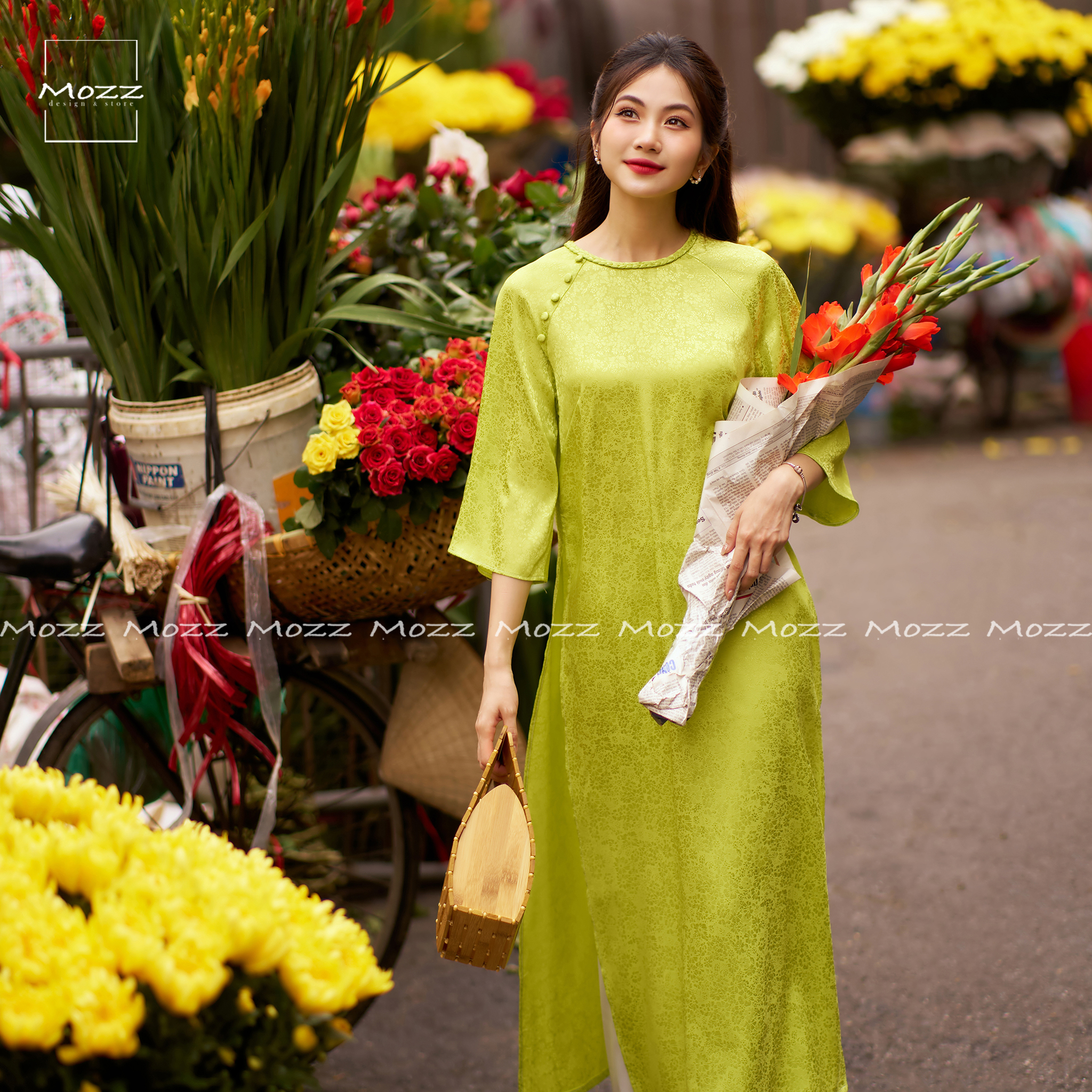Mozz-Áo dài Thanh Mai xanh cốm