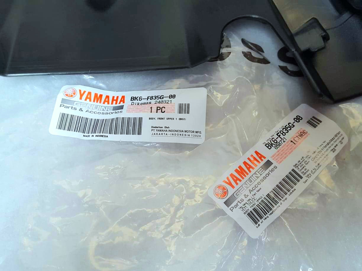 Ốp đèn pha Yamaha R15v3 chính hãng nhập Indo