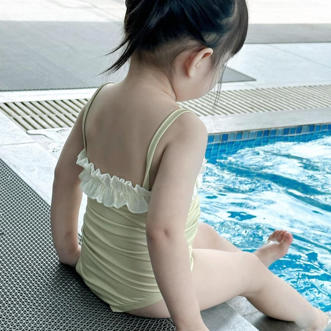 Bộ bơi liền thân bikini cho bé đáng yêu