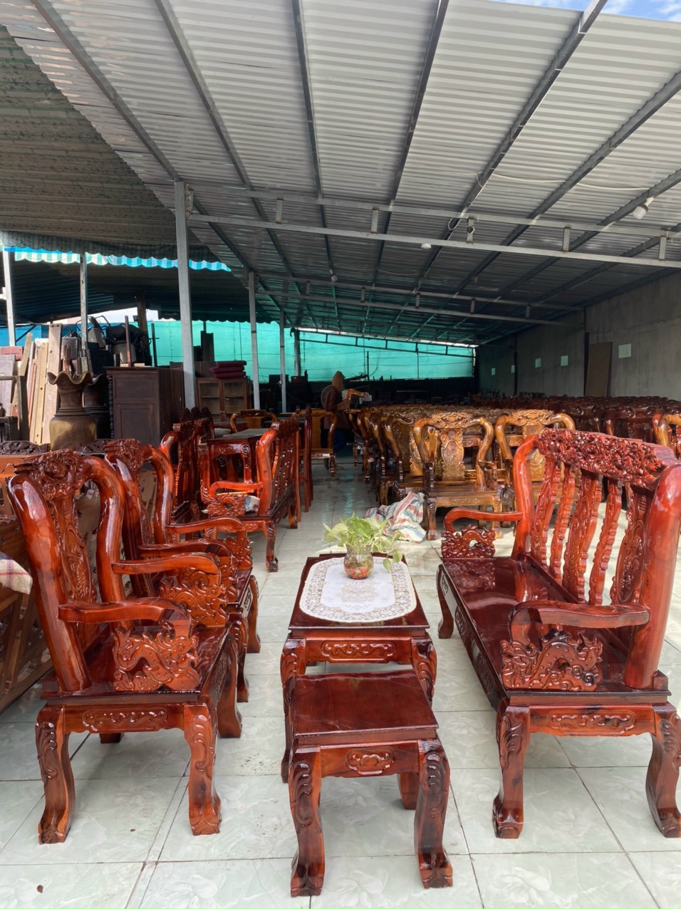 Bàn ghế_Sofa phòng khách gỗ cao cấp