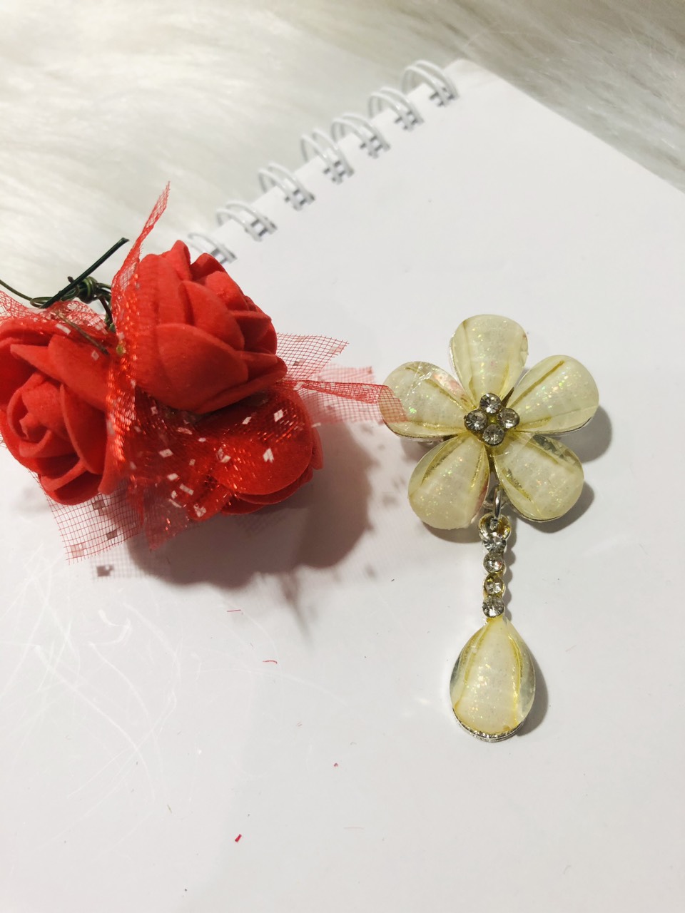 [HCM]Cài áo hoa 5 cánh đính đá. Dài 6cm