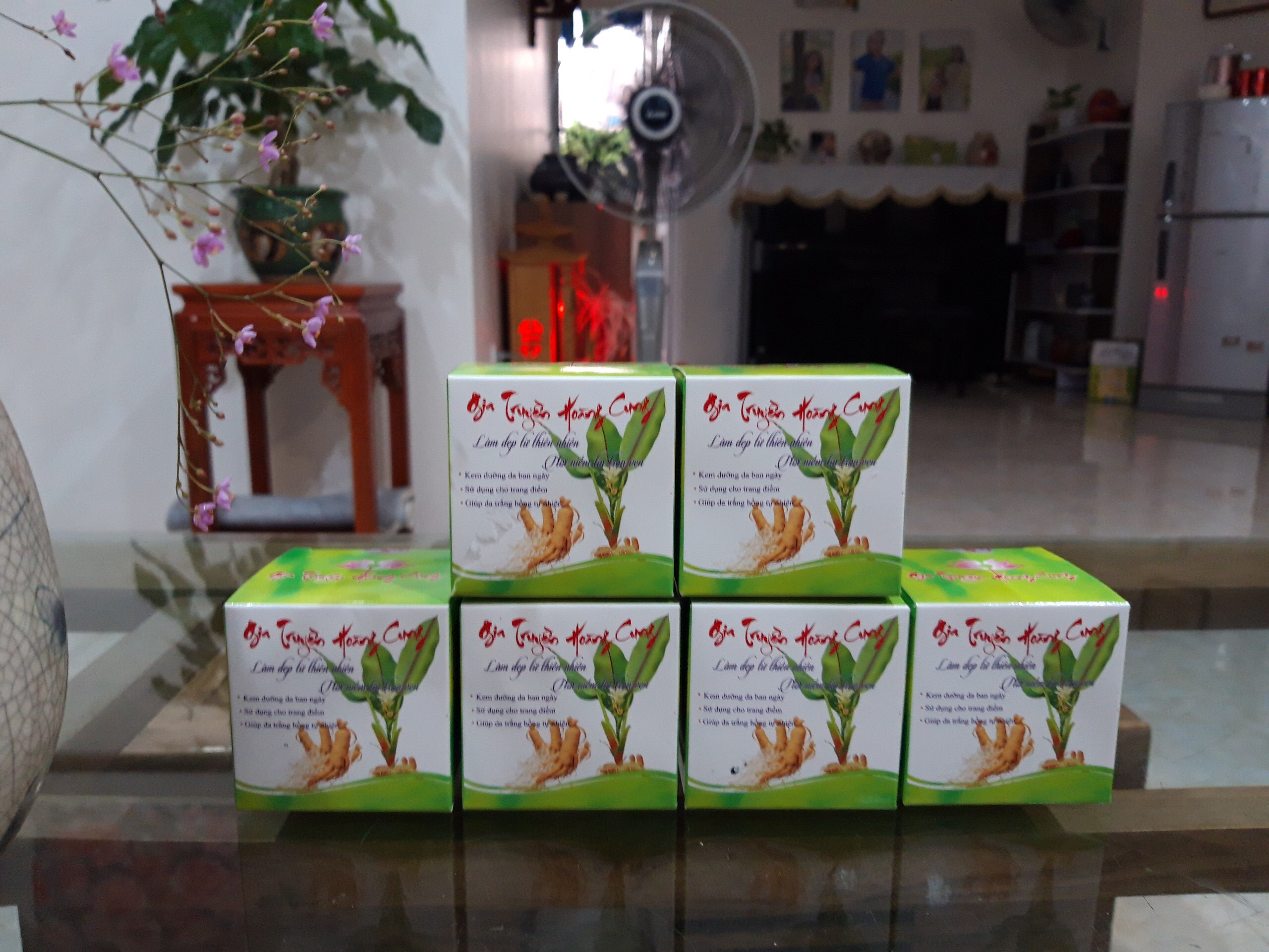 Kem gia truyền hoàng cung (ban ngày)