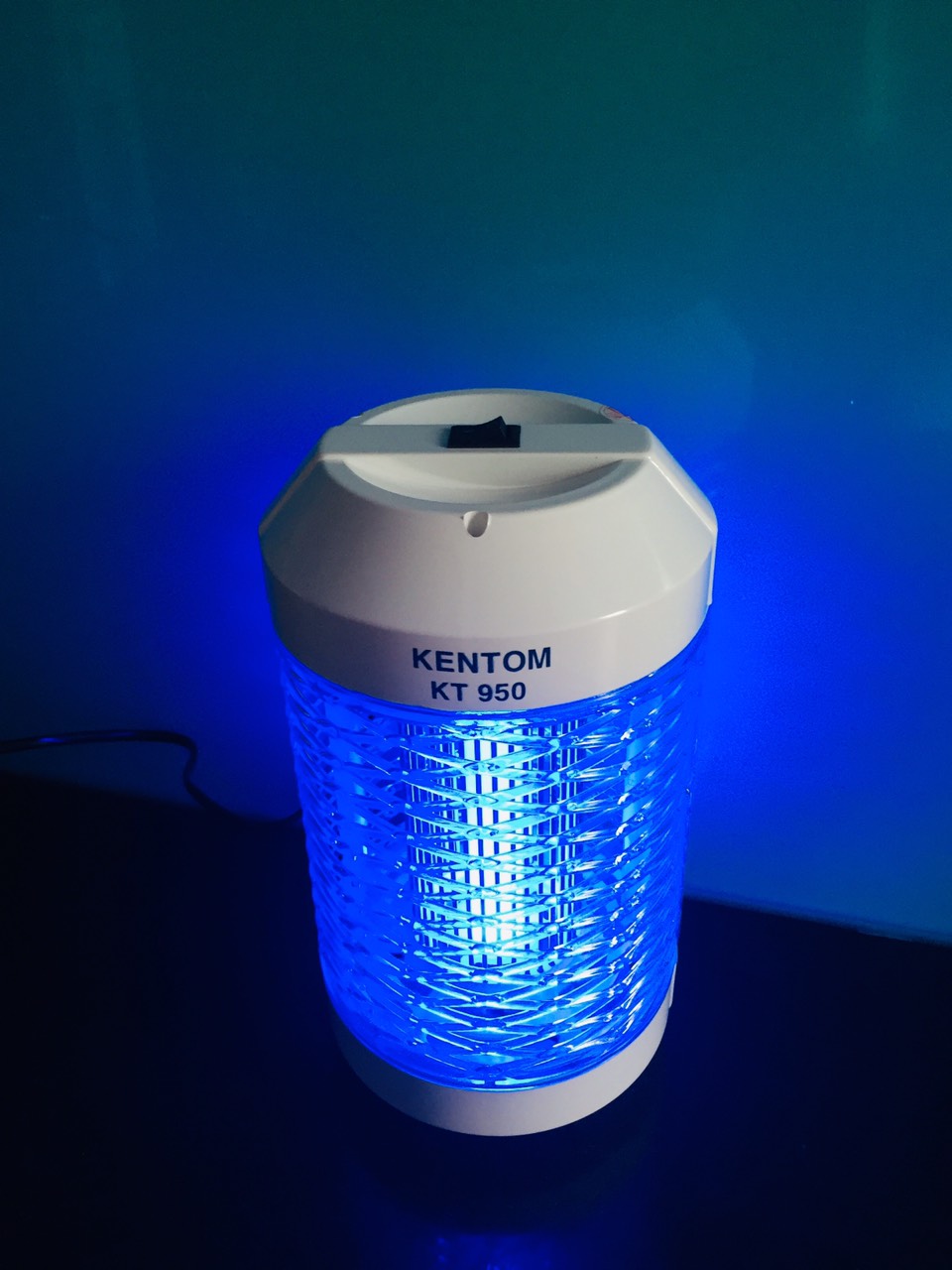 Đèn diệt muỗi và côn trùng Kentom KT 950-msclv
