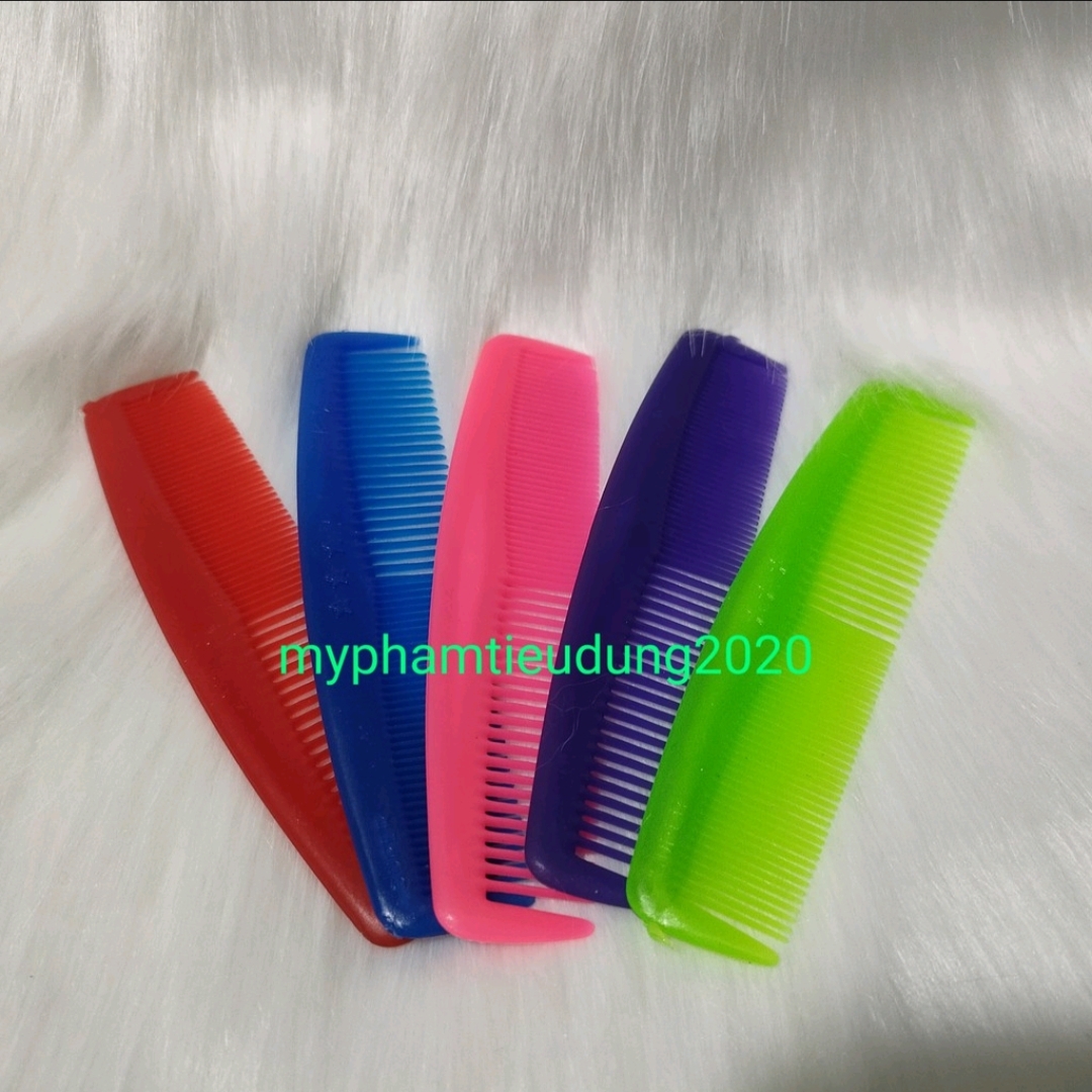 Combo 2 lược nhựa nhỏ mini bỏ túi (2 cây)