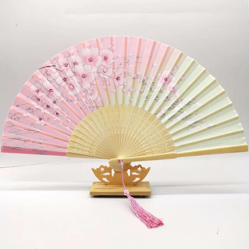 Quạt cổ trang dây tuyến hoa Sakura nở rộ nền hồng loại 2 quạt xếp cầm tay phong cách Trung Quốc