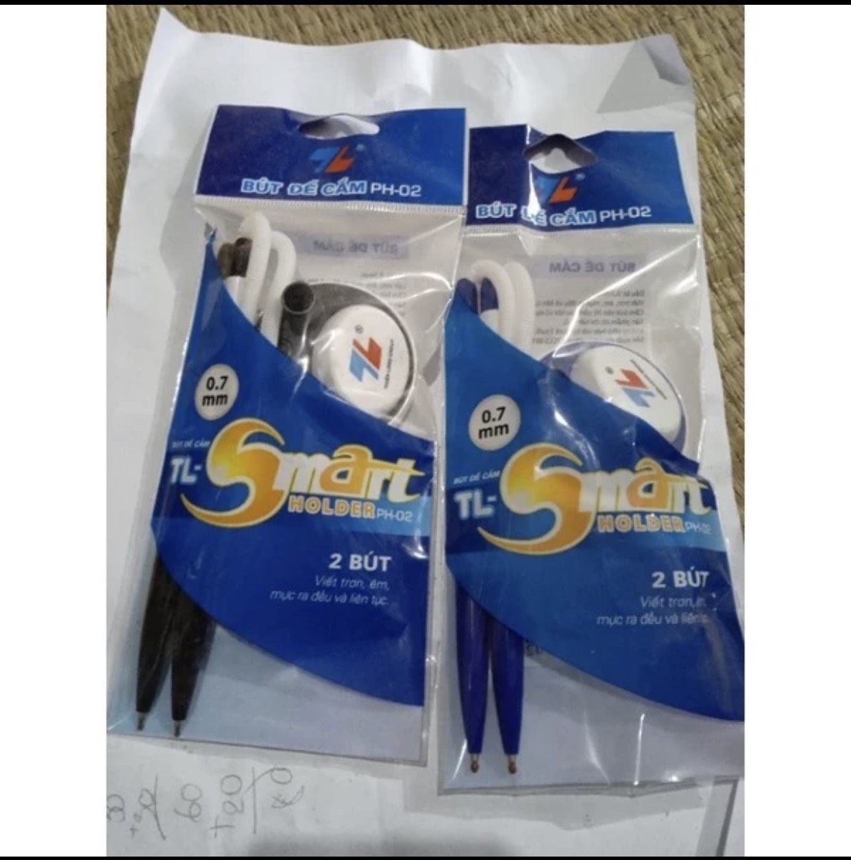Bút bi tl ph-02 có đế cắm để bàn đẹp