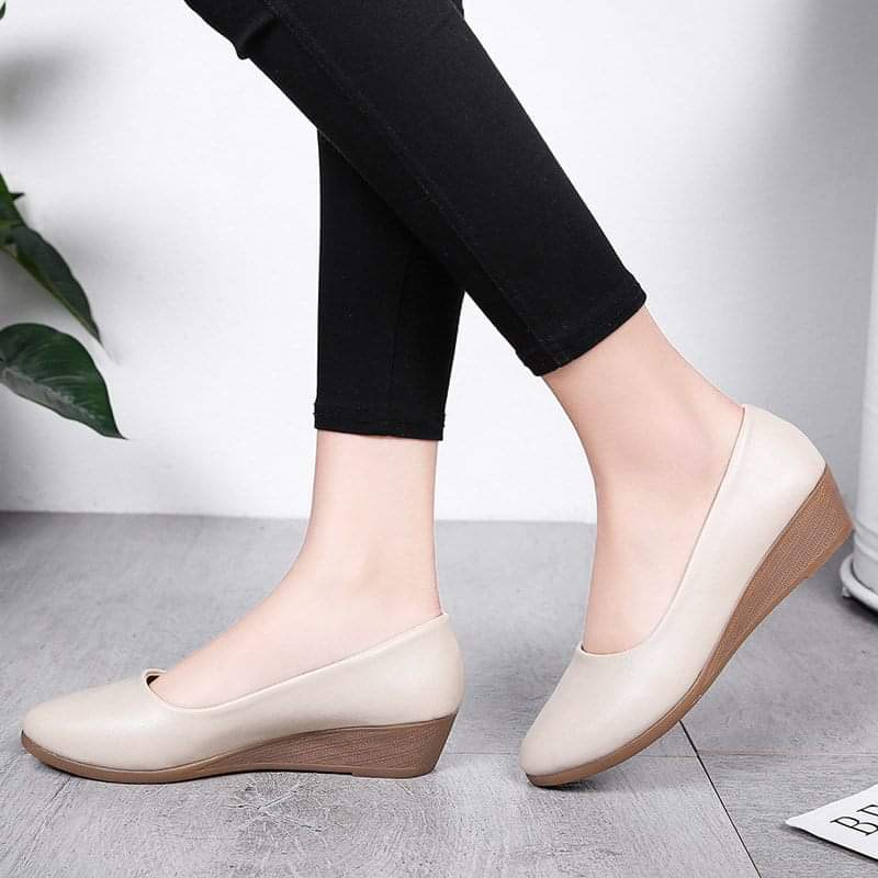 Giày bít mũi da mềm gót cao 3p