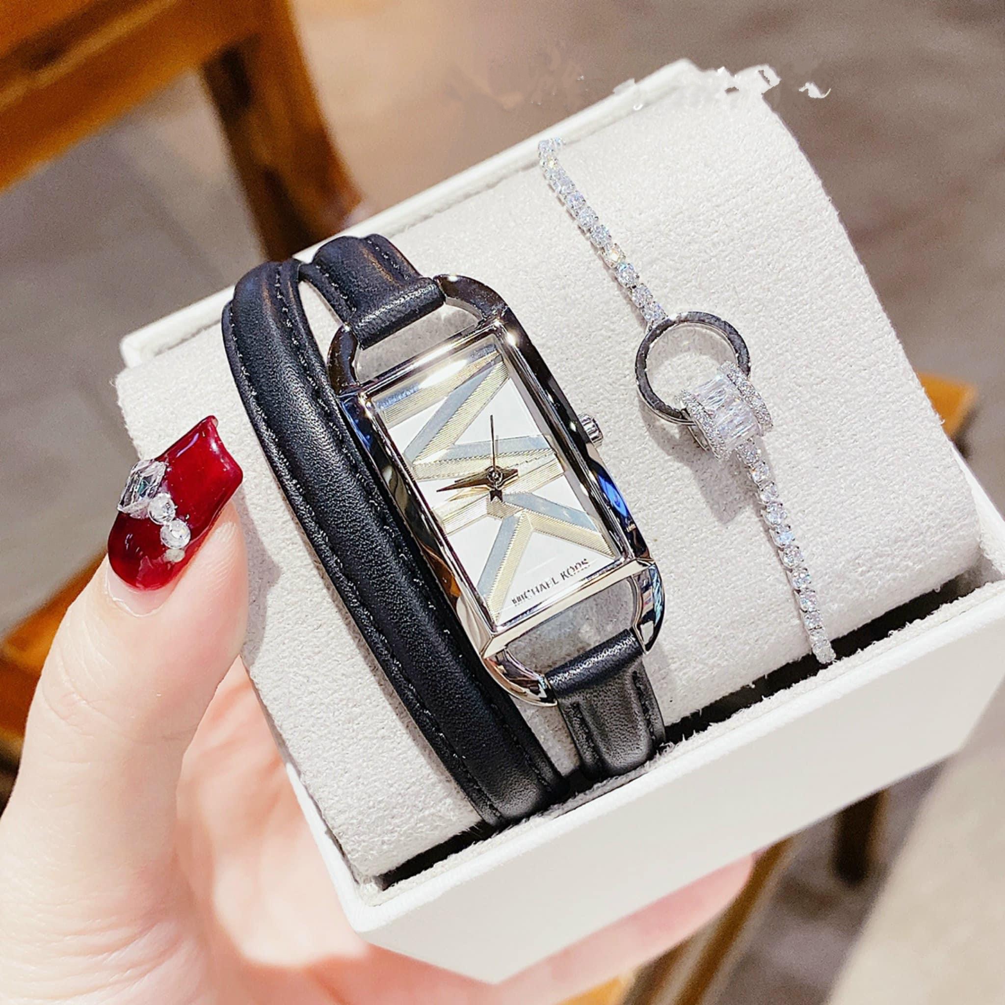 Michael Kors mk4722 size 30mm waterproof luxury women leather strap square wrist watch full box shop Kiwi