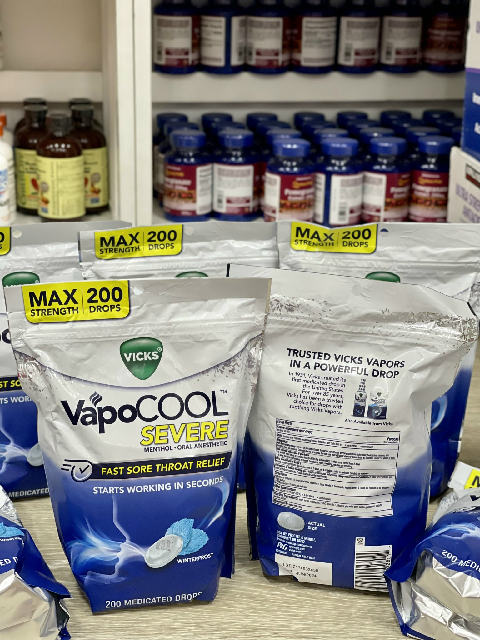 KẸO NGẬM VICKS VAPO COOL 200 VIÊN