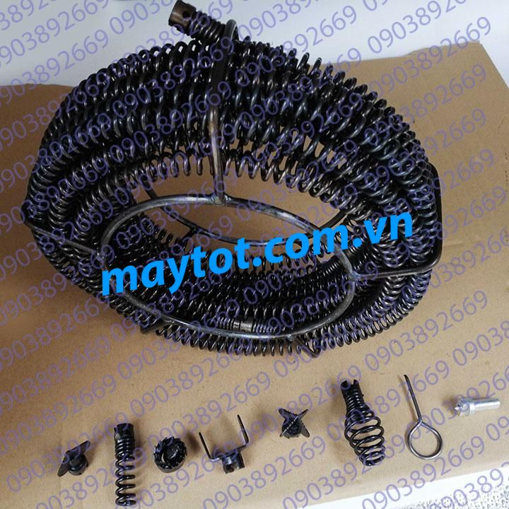 dây lò xo thông tắc cống dùng máy khoan