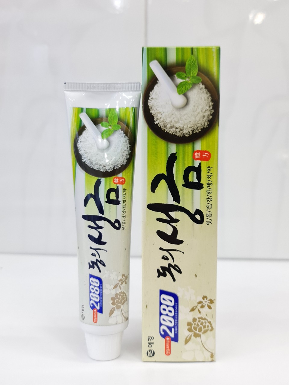Kem Đánh Răng Thảo Dược Dental Clinic 2080 Toothpaste Hàn Quốc