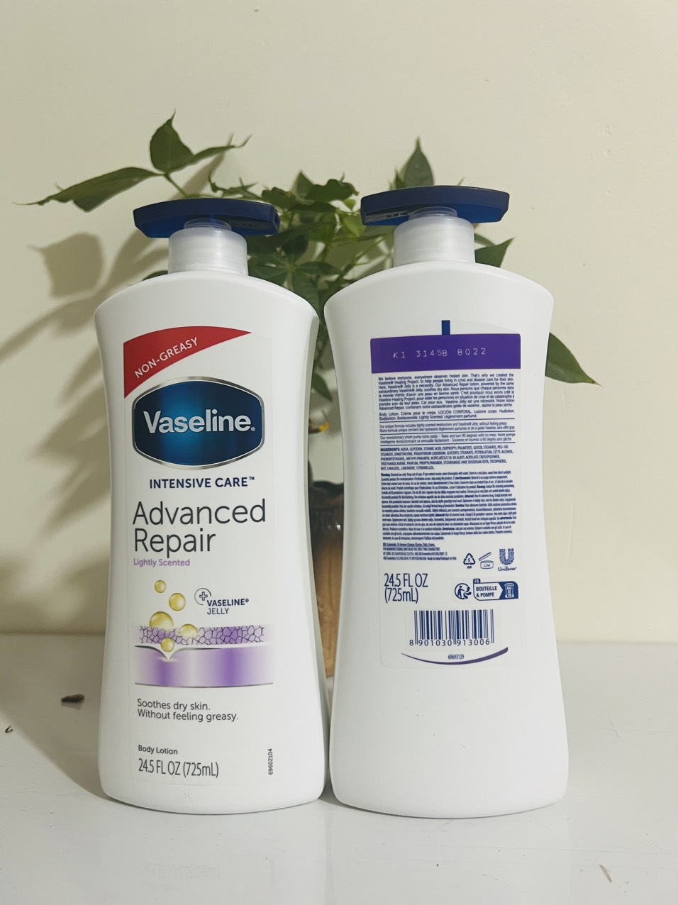 Dưỡng Thể Cấp Ẩm Vaseline 725ml - Trắng