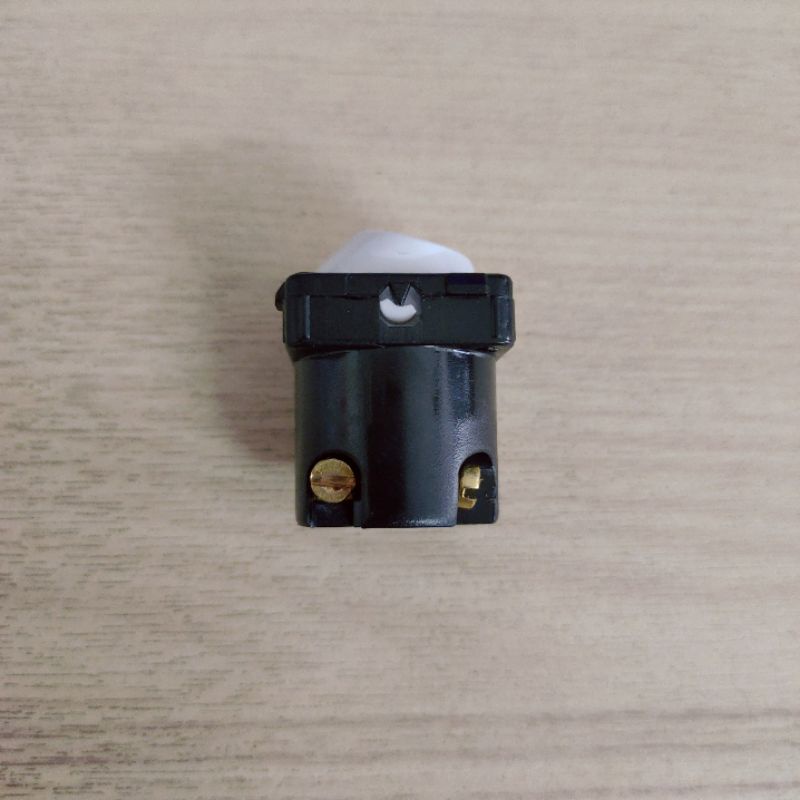 Công tắc trung gian đa chiều 10A SINO S30MI dòng S18