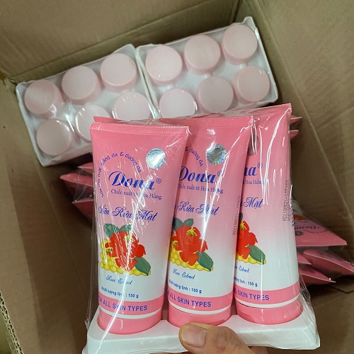 Sữa rửa mặt Dona hoa hồng 150ml