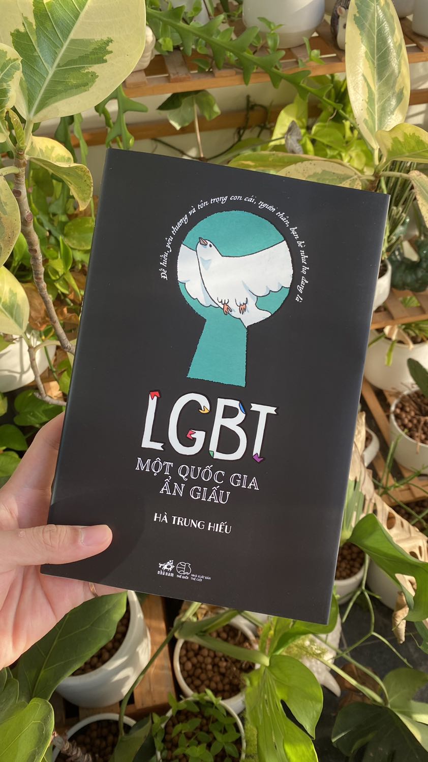LGBT - Một Quốc Gia Ẩn Giấu